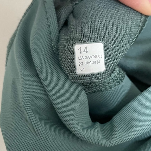 lululemon Energy Longline Bra Size 14 (XXL) - Picture 8 of 10